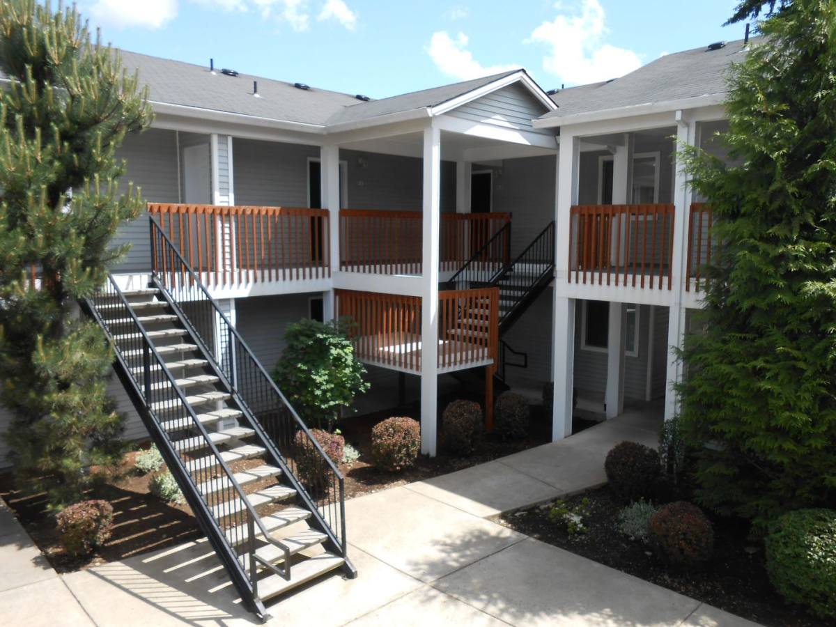 Apartment for rent at 130 SE 105th Ave, Portland, OR 97216