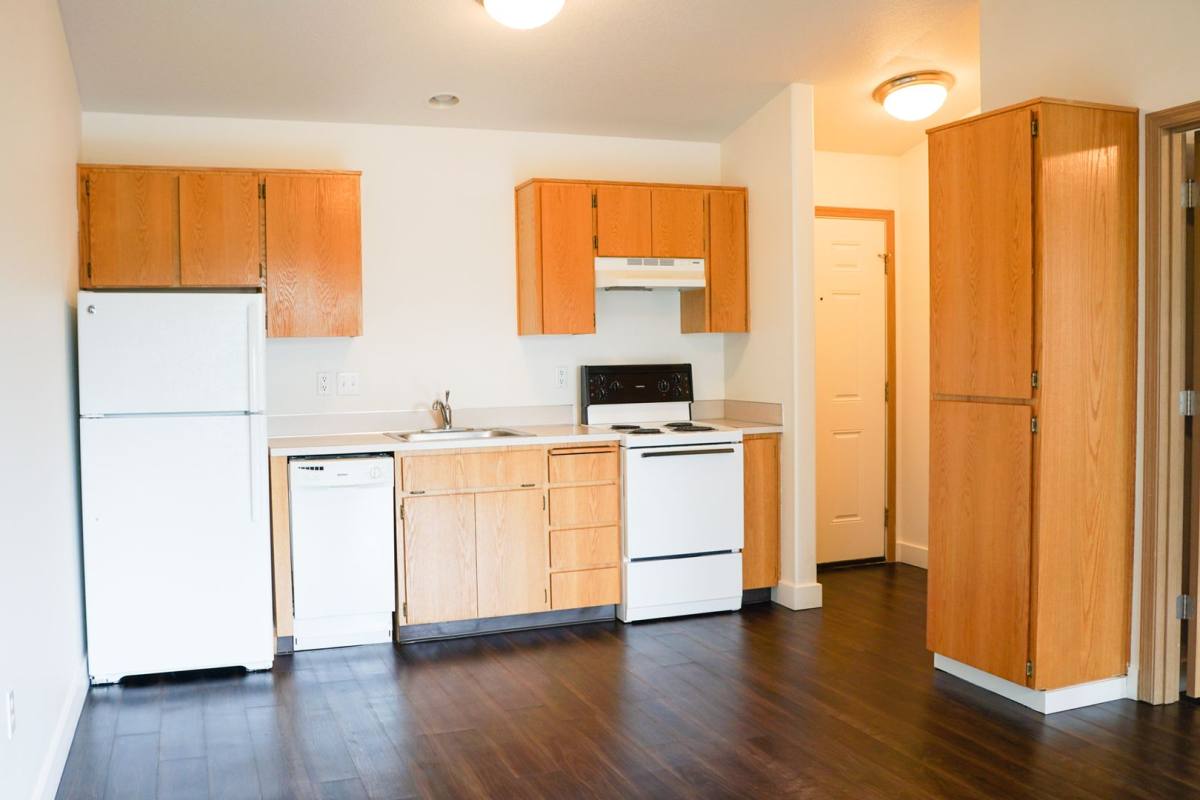 Apartment for rent at 130 SE 105th Ave, Portland, OR 97216