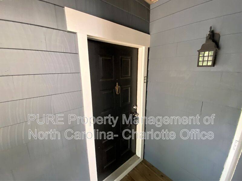 Condo for rent at 415 W 8th St E, Charlotte, NC 28202