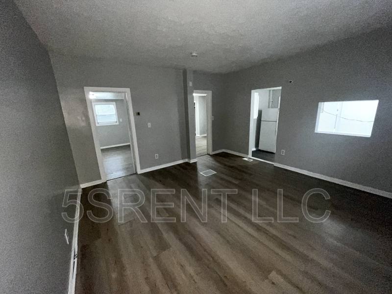 Apartment for rent at 240 S Mary Ellen St #B, South Lebanon, OH 45065