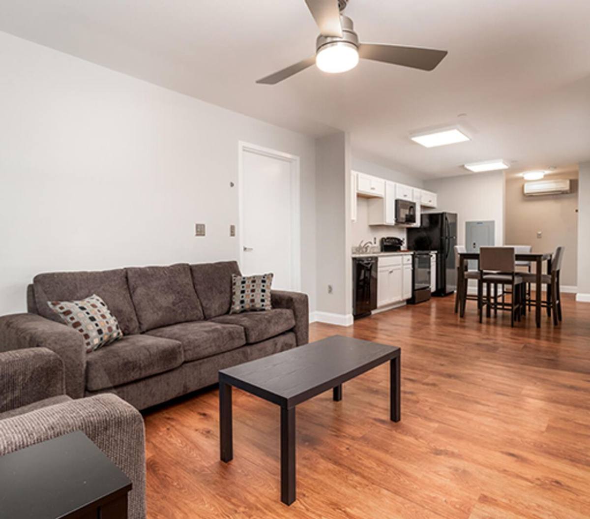 Apartment for rent at 915 Englewood St, Greensboro, NC 27403