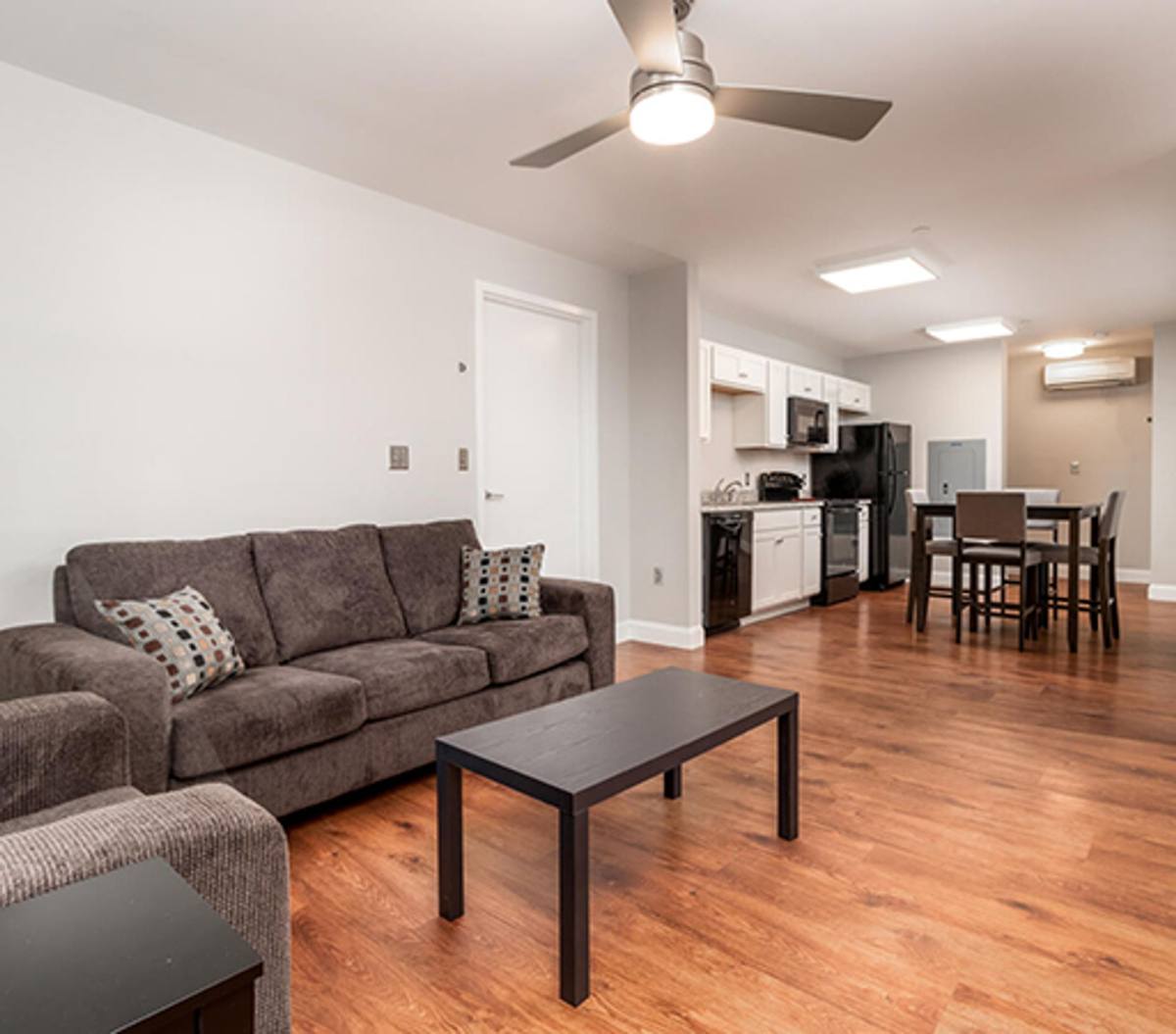 Apartment for rent at 915 Englewood St, Greensboro, NC 27403