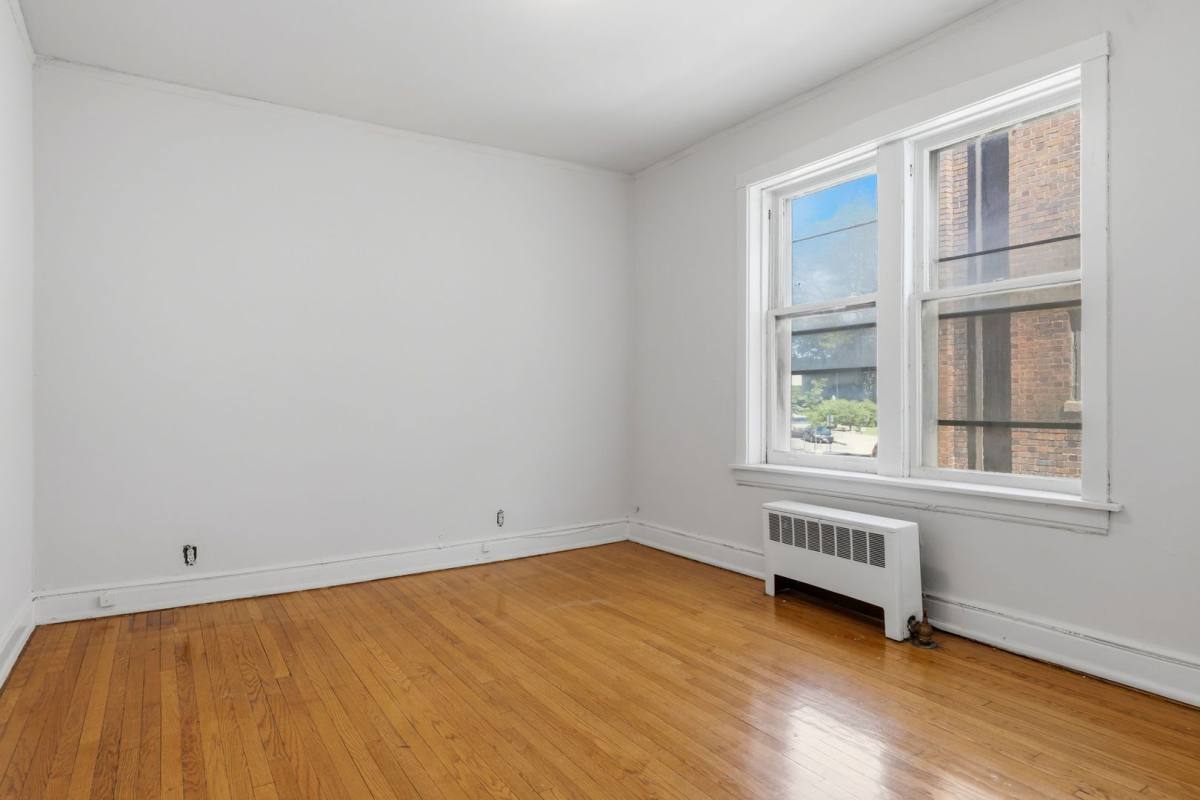 Apartment for rent at 3919-35 N Pine Grove Ave, Chicago, IL 60613