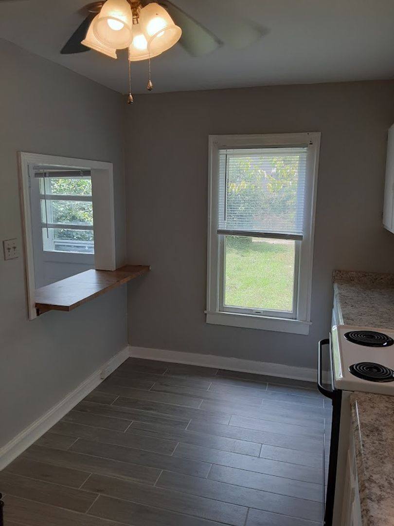 Apartment for rent at 112 S 46th St, Louisville, KY 40212