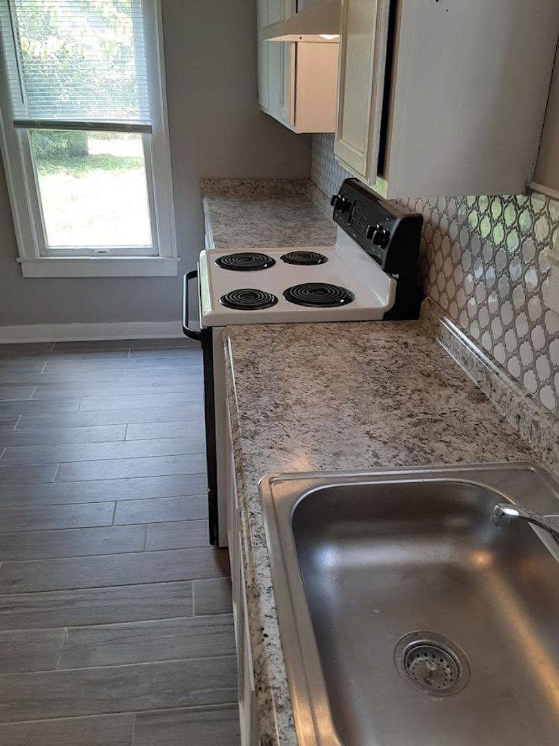 Apartment for rent at 112 S 46th St, Louisville, KY 40212