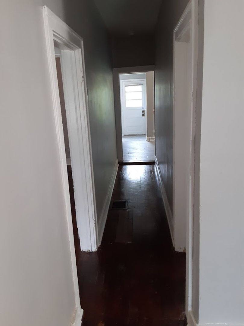 Apartment for rent at 112 S 46th St, Louisville, KY 40212