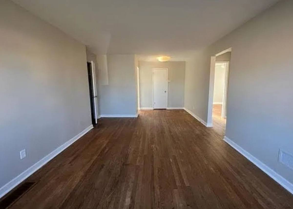 Apartment for rent at 562 E Dr, Dayton, OH 45419