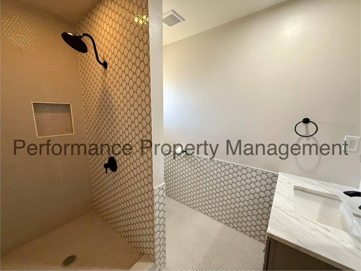 House for rent at 2401 Kayoming Way, Bakersfield, CA 93306
