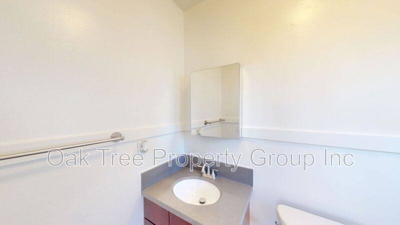 House for rent at 535 41st St #17, Oakland, CA 94609