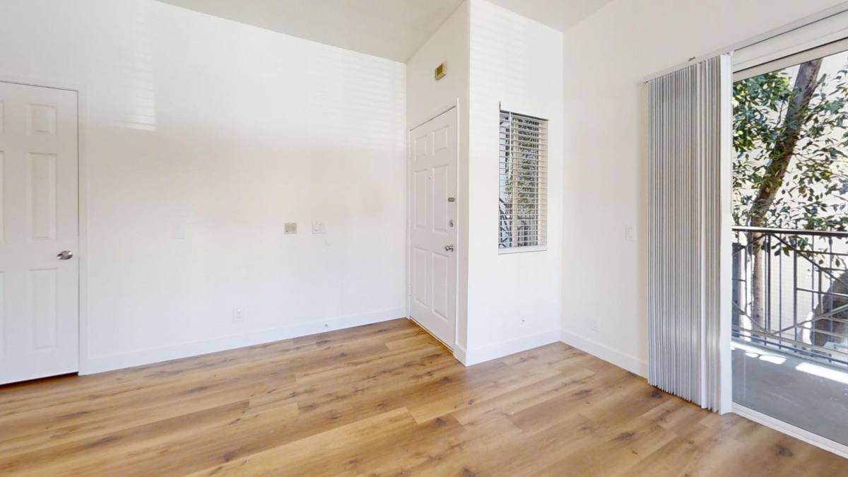 Apartment for rent at 11834 Avon Way, Los Angeles, CA 90066
