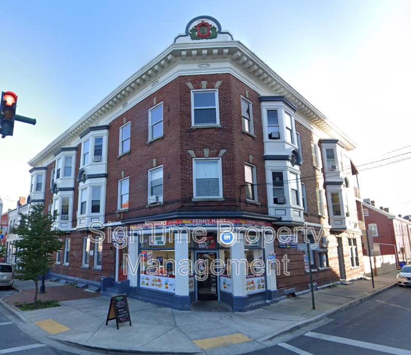 Apartment for rent at 103 E Washington St #1E, Hagerstown, MD 21740