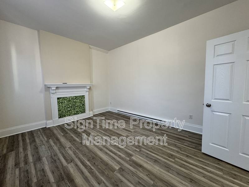 Apartment for rent at 103 E Washington St #1E, Hagerstown, MD 21740