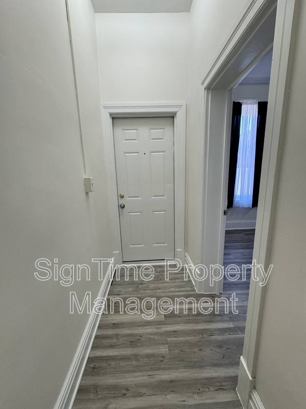 Apartment for rent at 103 E Washington St #1E, Hagerstown, MD 21740