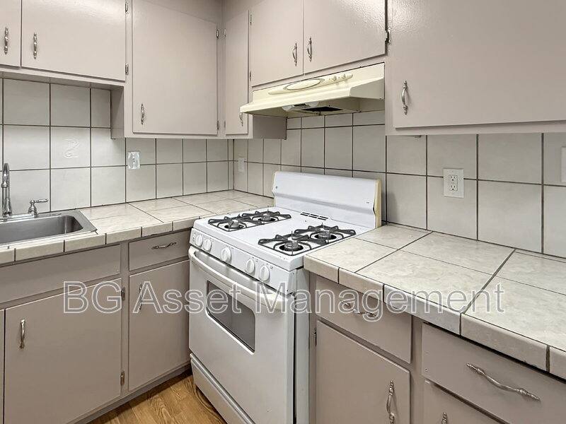 Apartment for rent at 1610 Sanford Ave #3, San Pablo, CA 94806