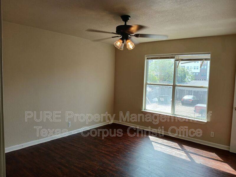 Apartment for rent at 901 Furman Ave #B, Corpus Christi, TX 78404