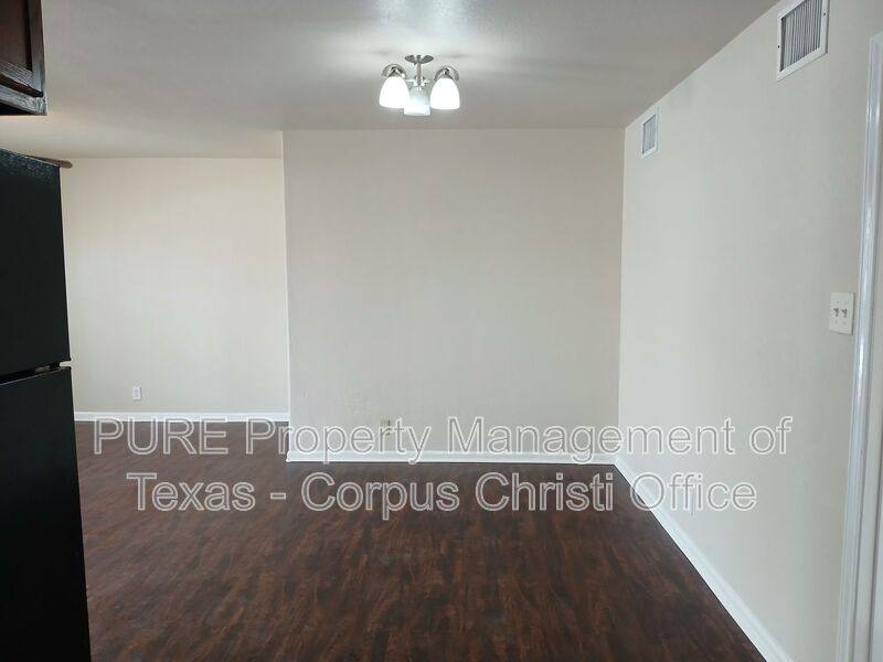 Apartment for rent at 901 Furman Ave #B, Corpus Christi, TX 78404