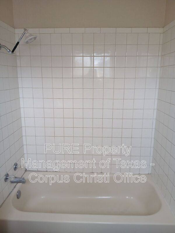 Apartment for rent at 901 Furman Ave #B, Corpus Christi, TX 78404