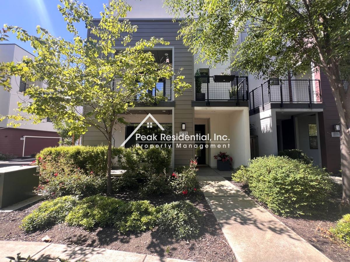 House for rent at 1023 Ice Cream Lane, Sacramento, CA 95814