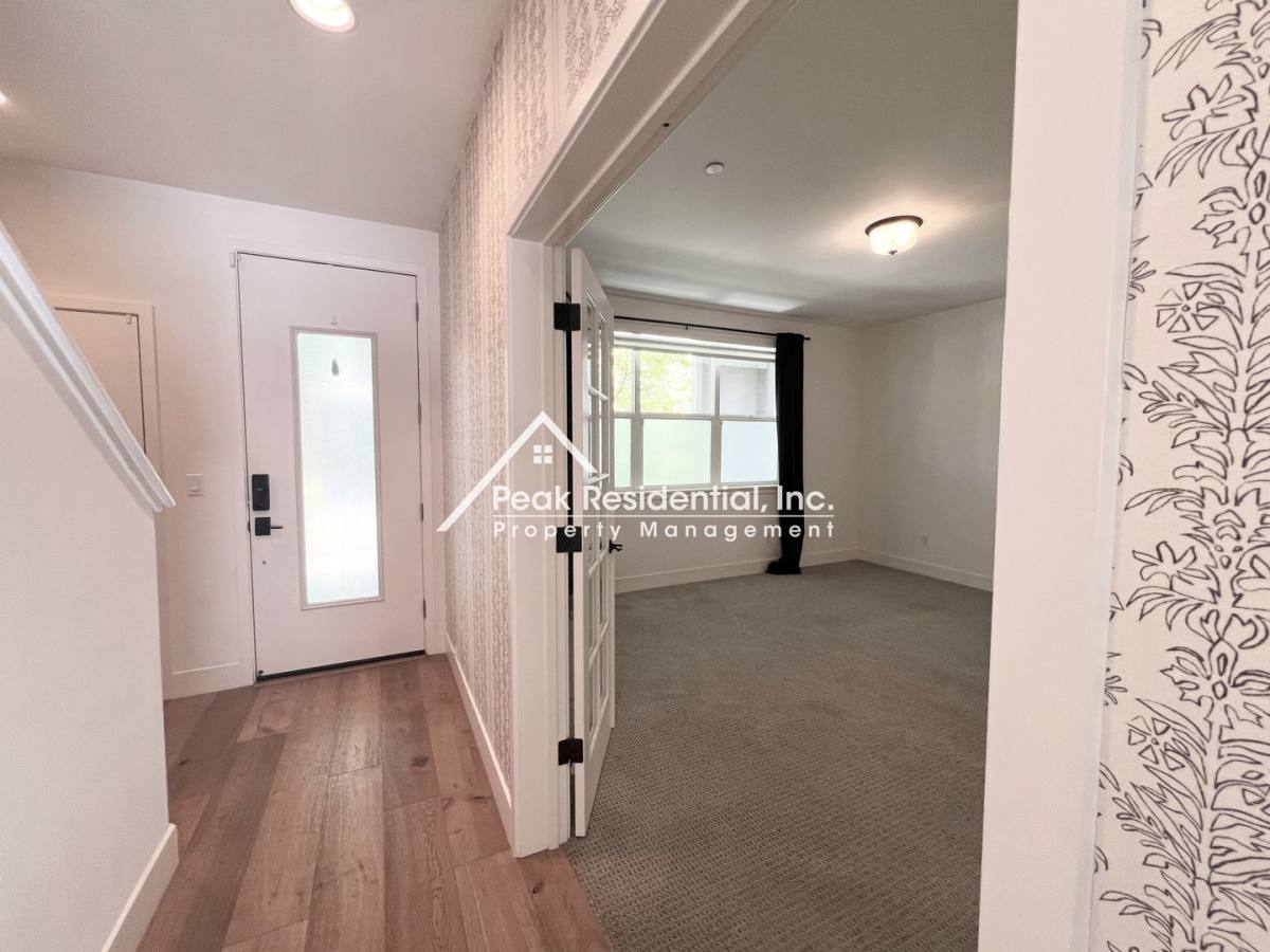 House for rent at 1023 Ice Cream Lane, Sacramento, CA 95814