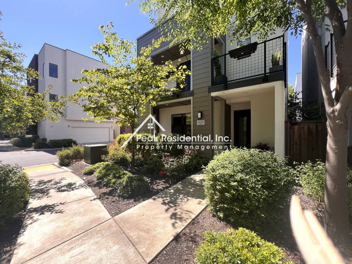 House for rent at 1023 Ice Cream Lane, Sacramento, CA 95814