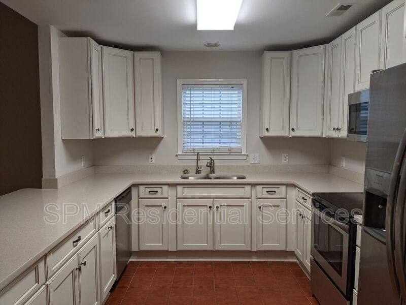 House for rent at 514 Foxwood Lane, Wilmington, NC 28409