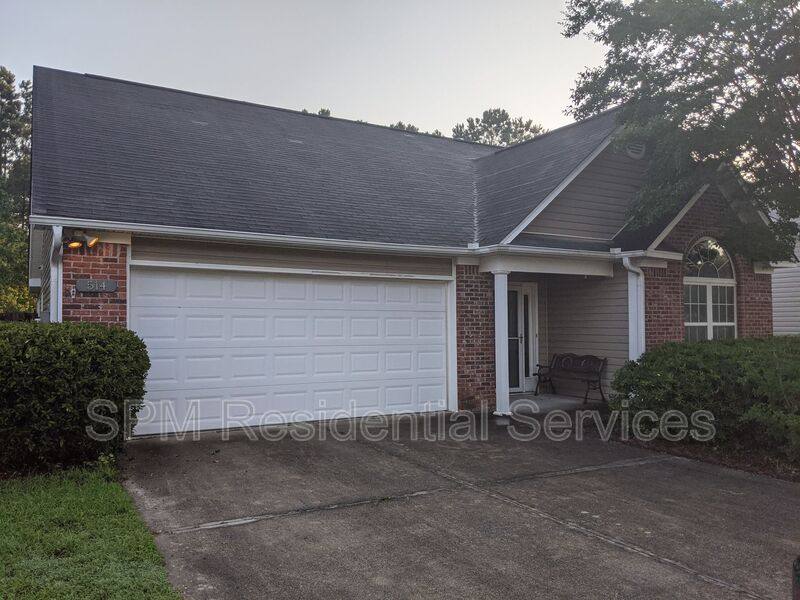 House for rent at 514 Foxwood Lane, Wilmington, NC 28409