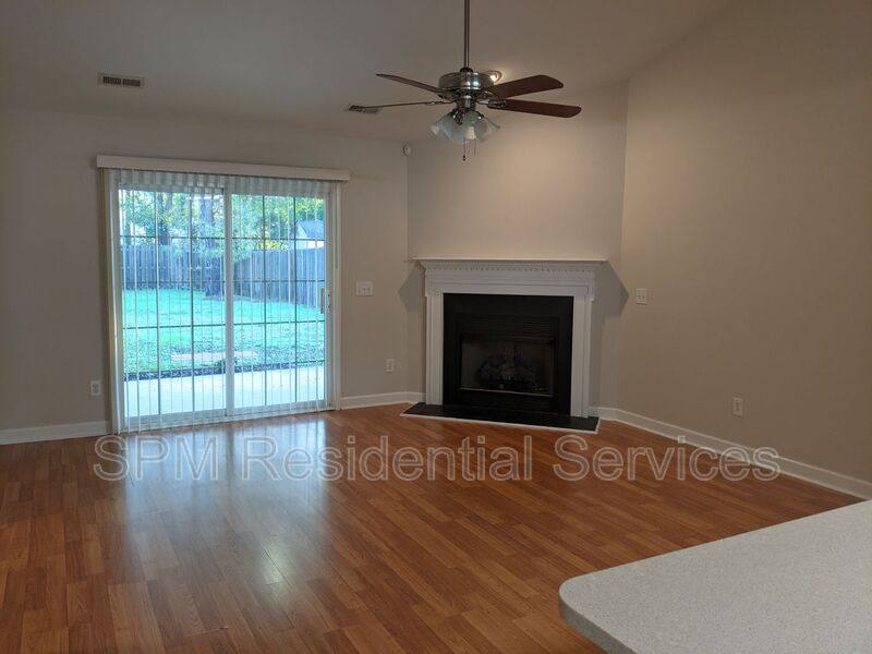 House for rent at 514 Foxwood Lane, Wilmington, NC 28409