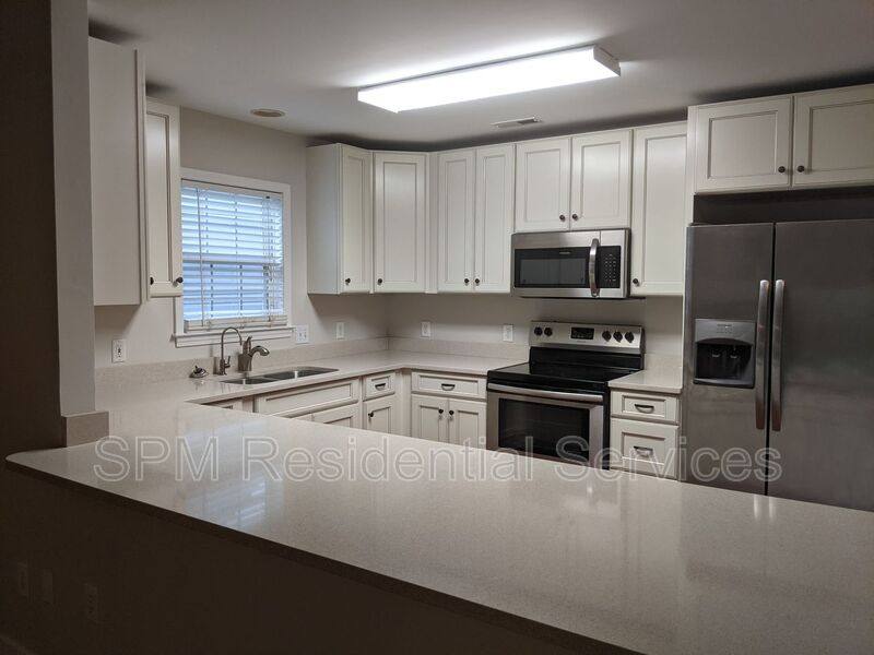 House for rent at 514 Foxwood Lane, Wilmington, NC 28409