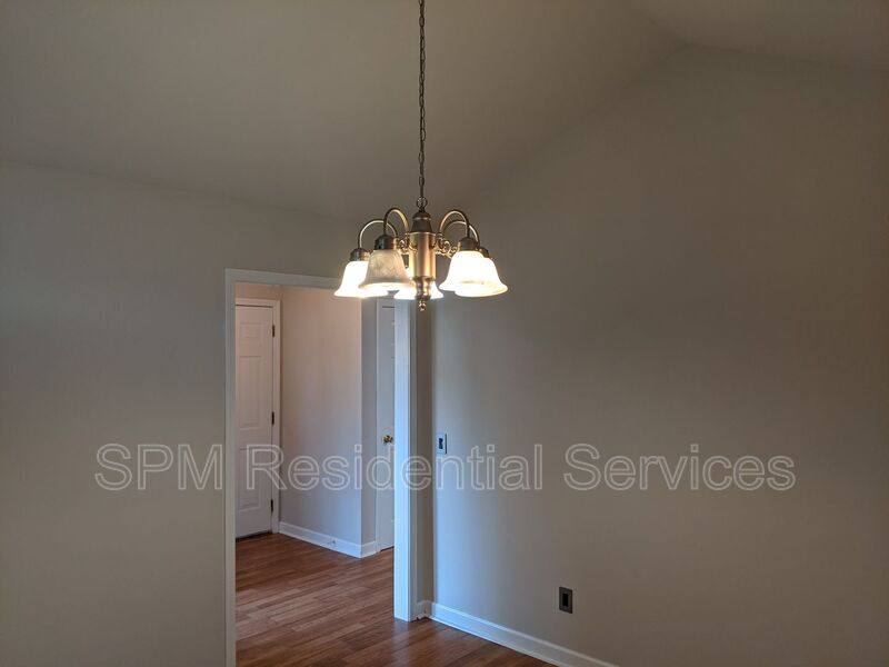House for rent at 514 Foxwood Lane, Wilmington, NC 28409