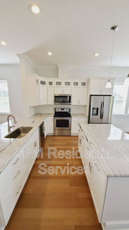 House for rent at 178 Spicer Lake Dr, Holly Ridge, NC 28445