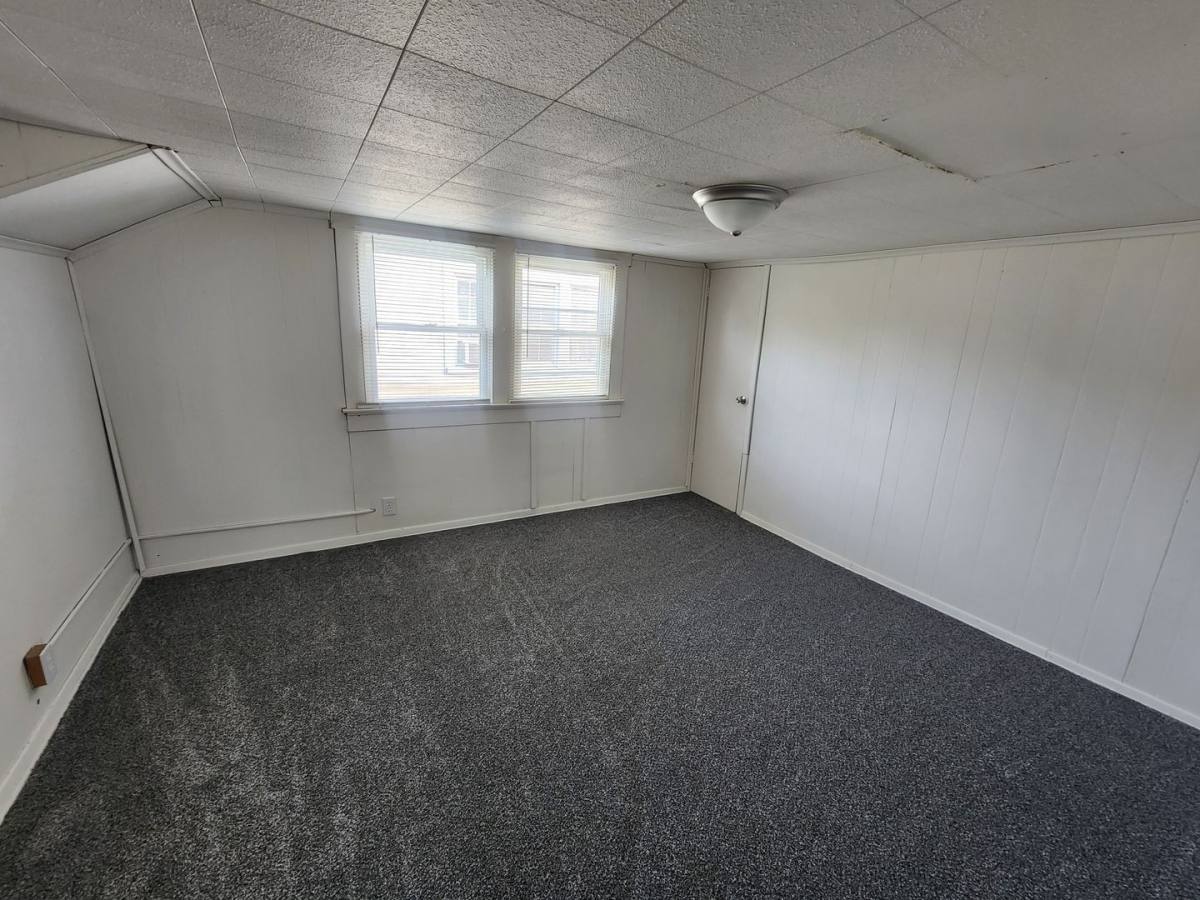 Apartment for rent at 1122 Larchmont Ave, Louisville, KY 40215