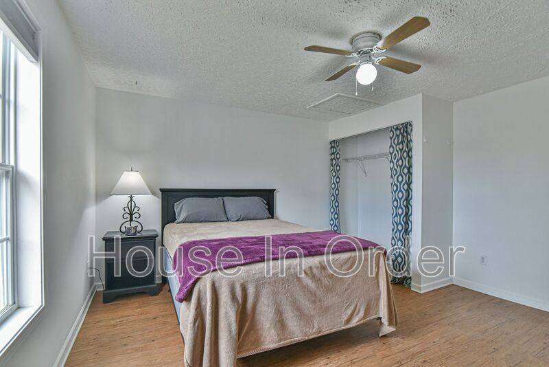 Townhouse for rent at 580 Fairview Rd #B, Asheville, NC 28803