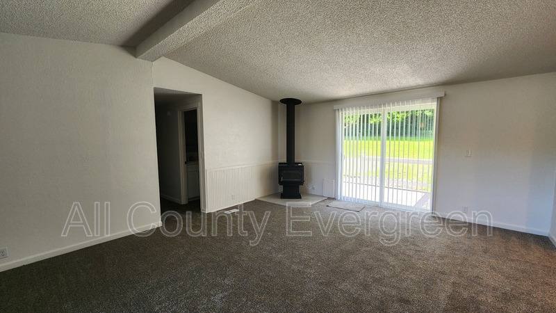 House for rent at 33425 Benbow Dr E, Graham, WA 98338