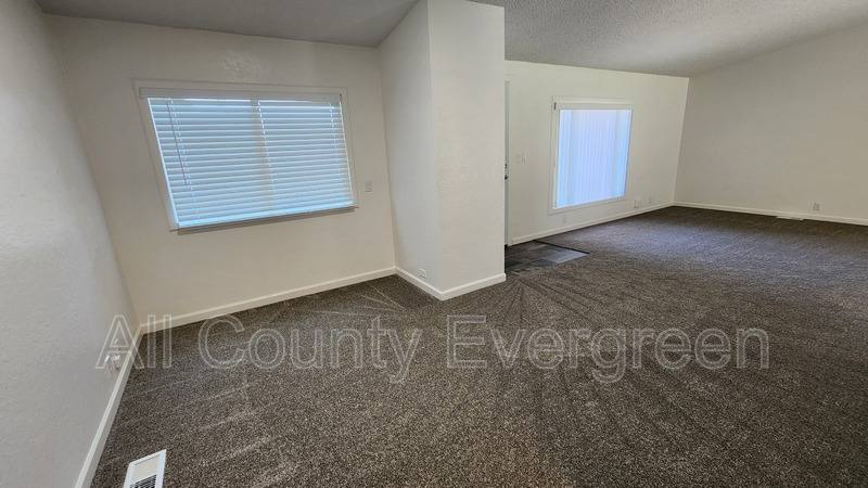 House for rent at 33425 Benbow Dr E, Graham, WA 98338