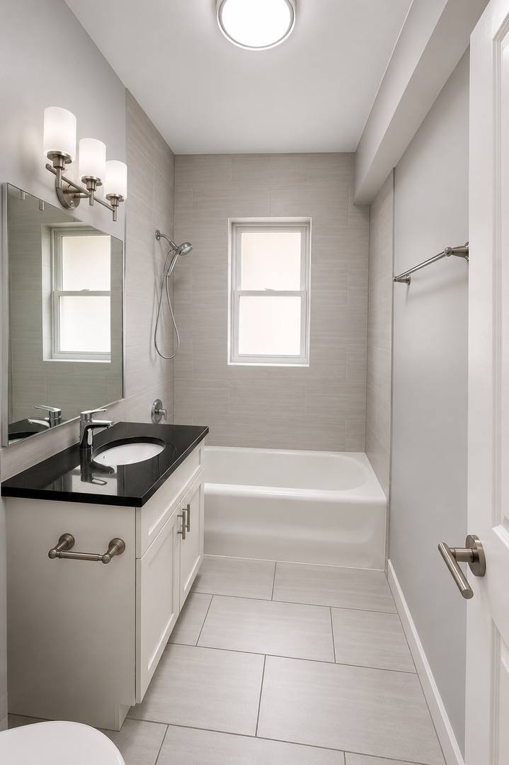 Apartment for rent at 6981 N Sheridan Rd, Chicago, IL 60626