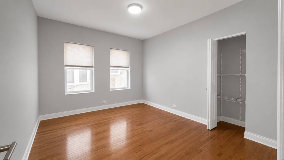 Apartment for rent at 6981 N Sheridan Rd, Chicago, IL 60626
