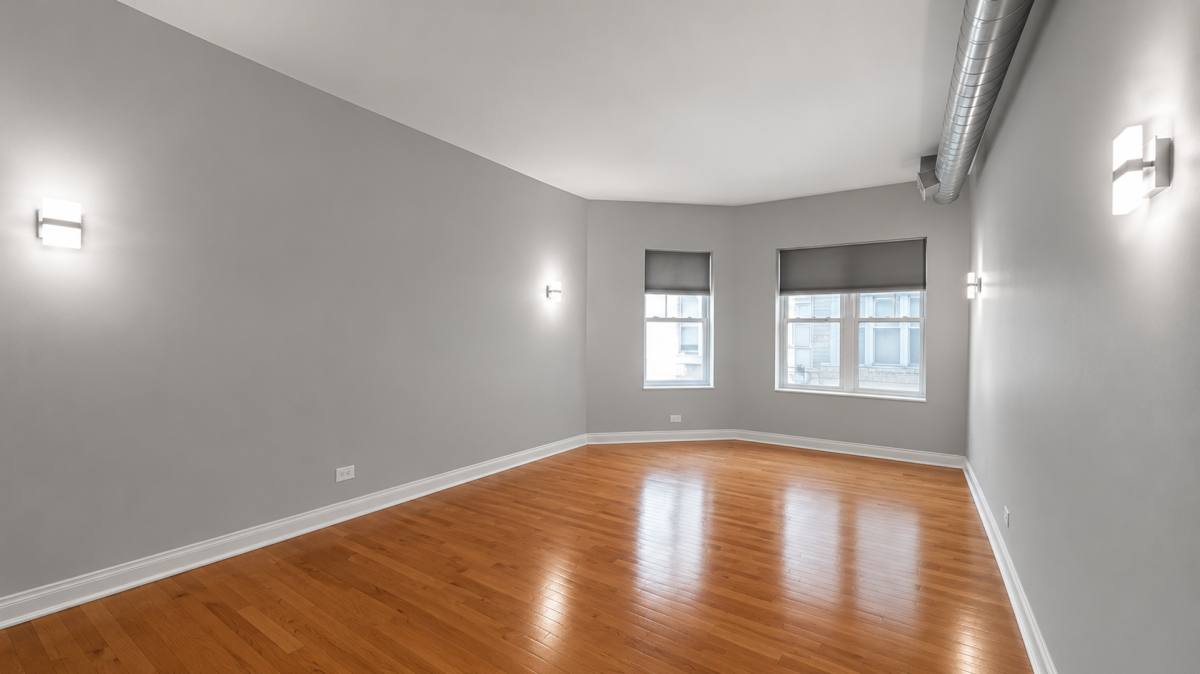Apartment for rent at 6981 N Sheridan Rd, Chicago, IL 60626