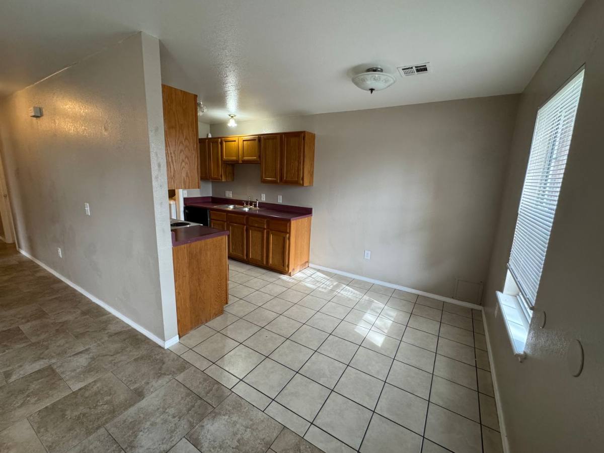 Townhouse for rent at 6th Place, Stilwell, OK 74960