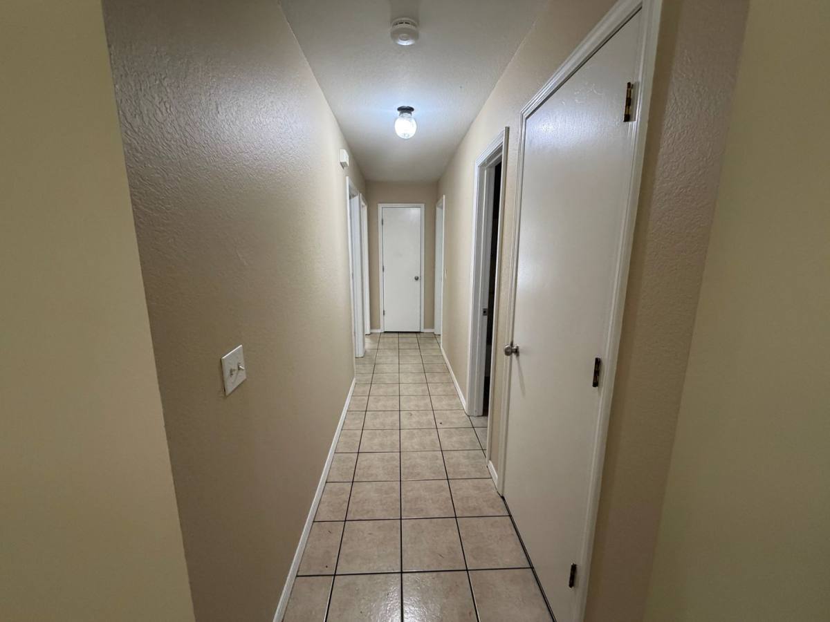 6th Place, Stilwell, OK 74960 - Townhouse for Rent - Image 8