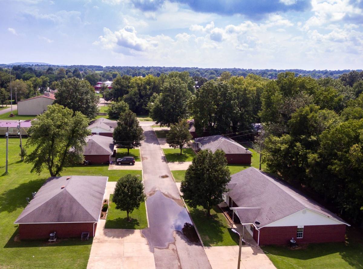 Townhouse for rent at 6th Place, Stilwell, OK 74960