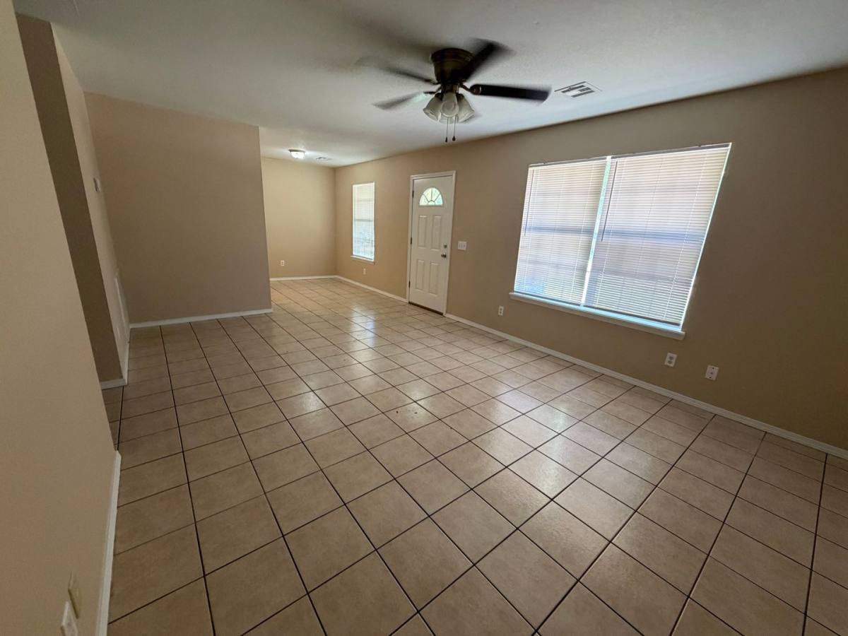 6th Place, Stilwell, OK 74960 - Townhouse for Rent - Image 5