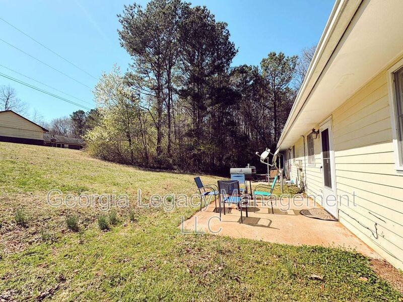 House for rent at 114 Creekside Dr, Commerce, GA 30529