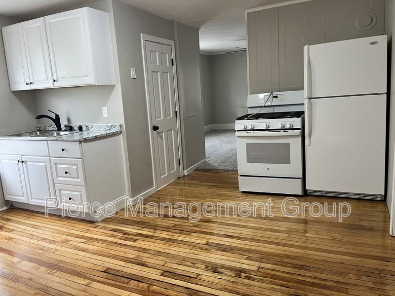 Apartment for rent at 308 Bartlett St #3, Manchester, NH 03102