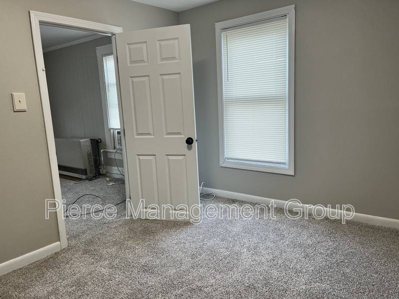 Apartment for rent at 308 Bartlett St #3, Manchester, NH 03102