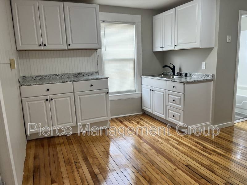 Apartment for rent at 308 Bartlett St #3, Manchester, NH 03102