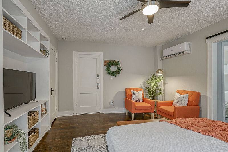 Apartment for rent at 4104 Warwick Blvd #305, Kansas City, MO 64111