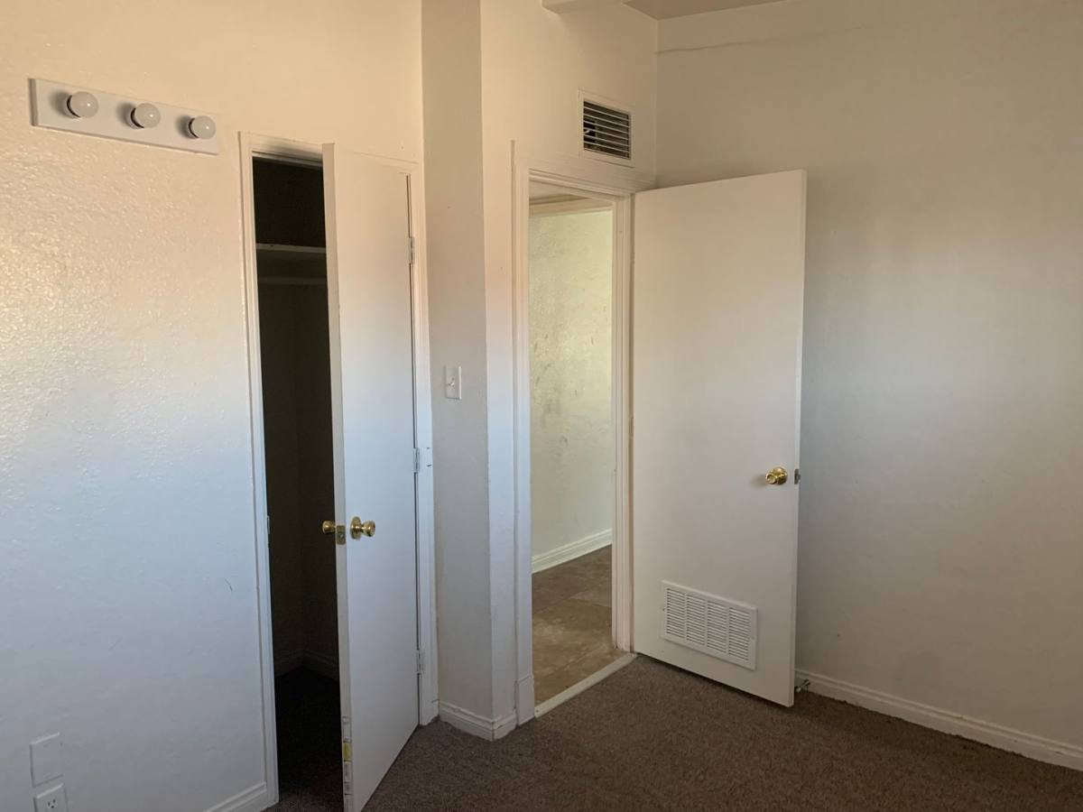 House for rent at 624 N 11th St, Las Vegas, NV 89101