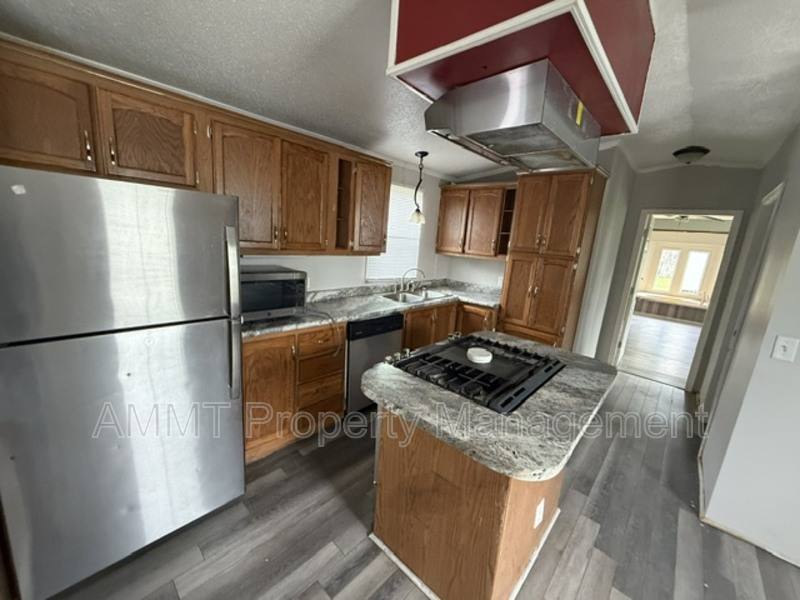 House for rent at 1735 Blackhawk Dr, Marion, IA 52302