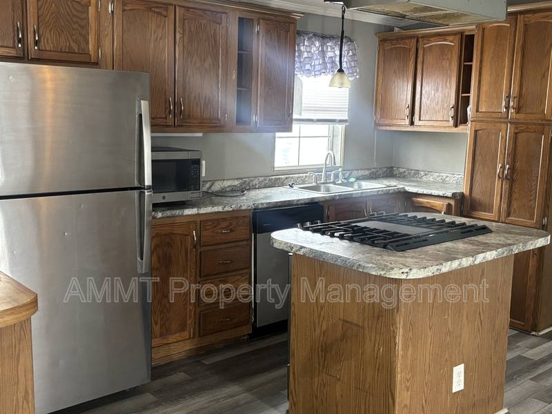 House for rent at 1735 Blackhawk Dr, Marion, IA 52302