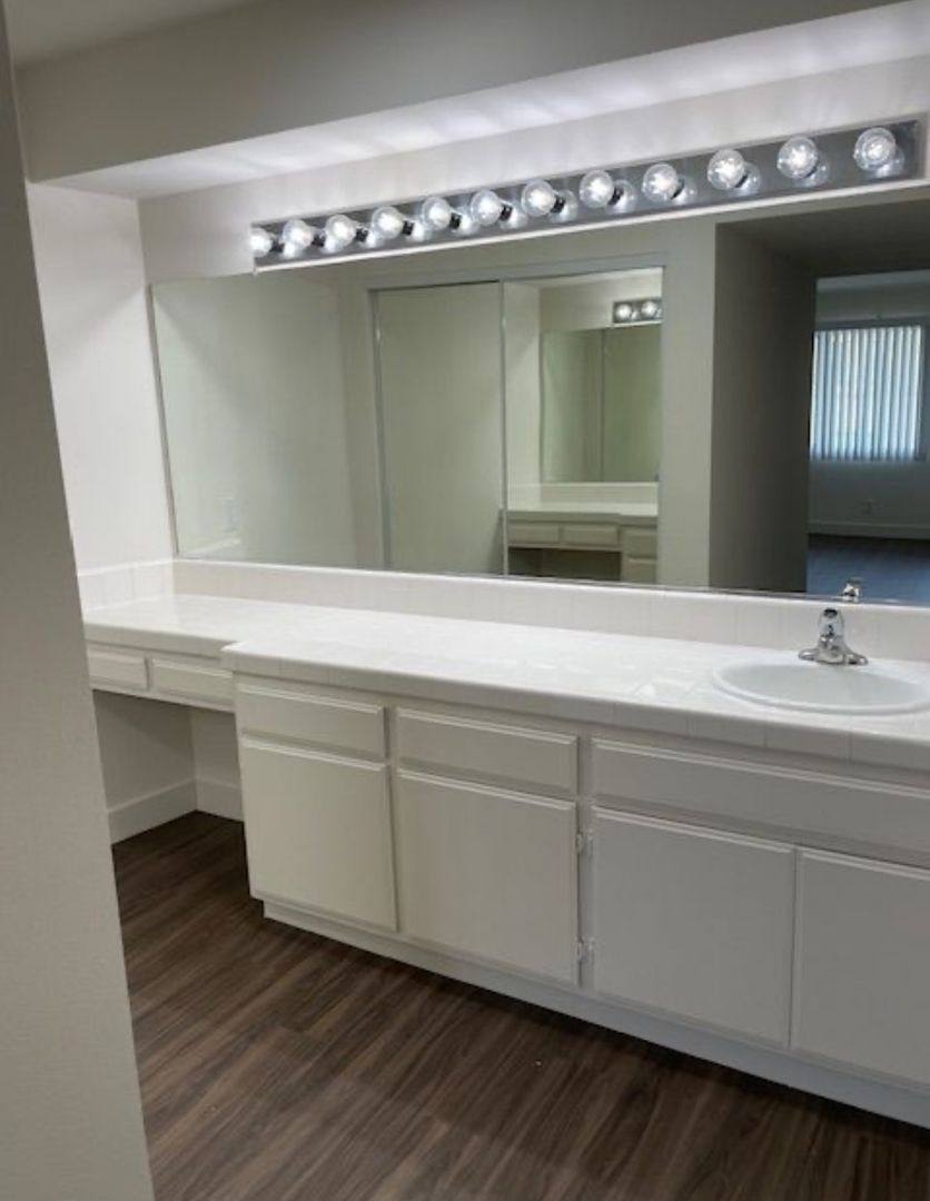 Apartment for rent at 4540 Natick Ave, Sherman Oaks, CA 91403